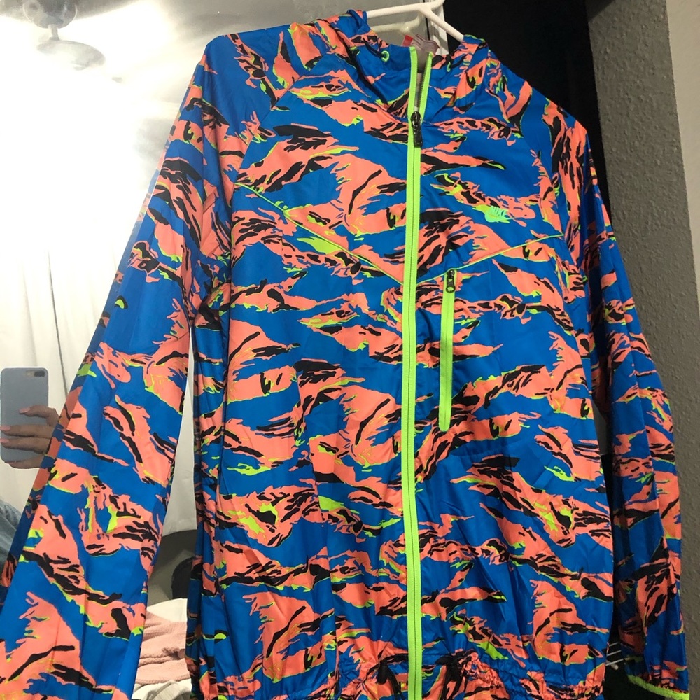 Women’s Nike Hooded Windbreaker